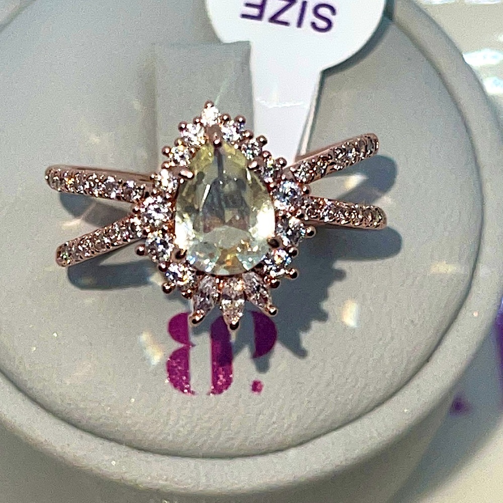 Glamorous tears ring - Picture 3 of 3